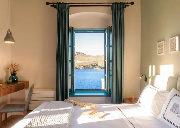 Mylos اجيا مارينا