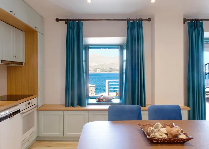 Mylos اجيا مارينا